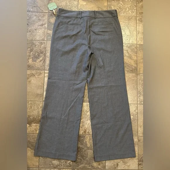 Gray Wide-Leg Trousers for Formal Wear - Picture 3 of 6